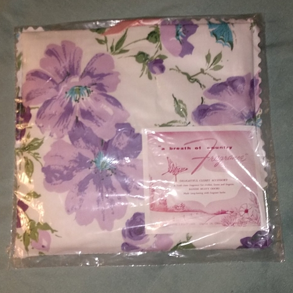Pretty Floral Sachets - Picture 2 of 5